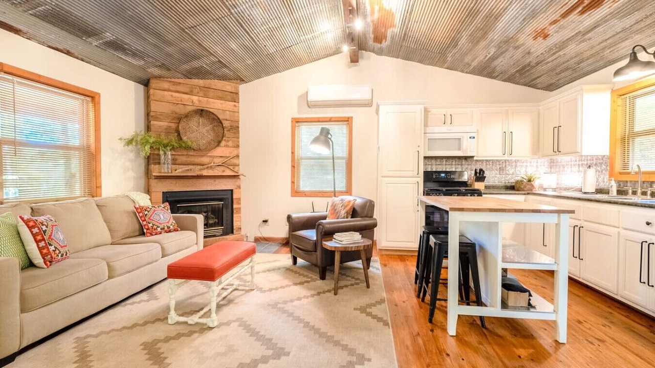 Photo of Livingroom in Boswell