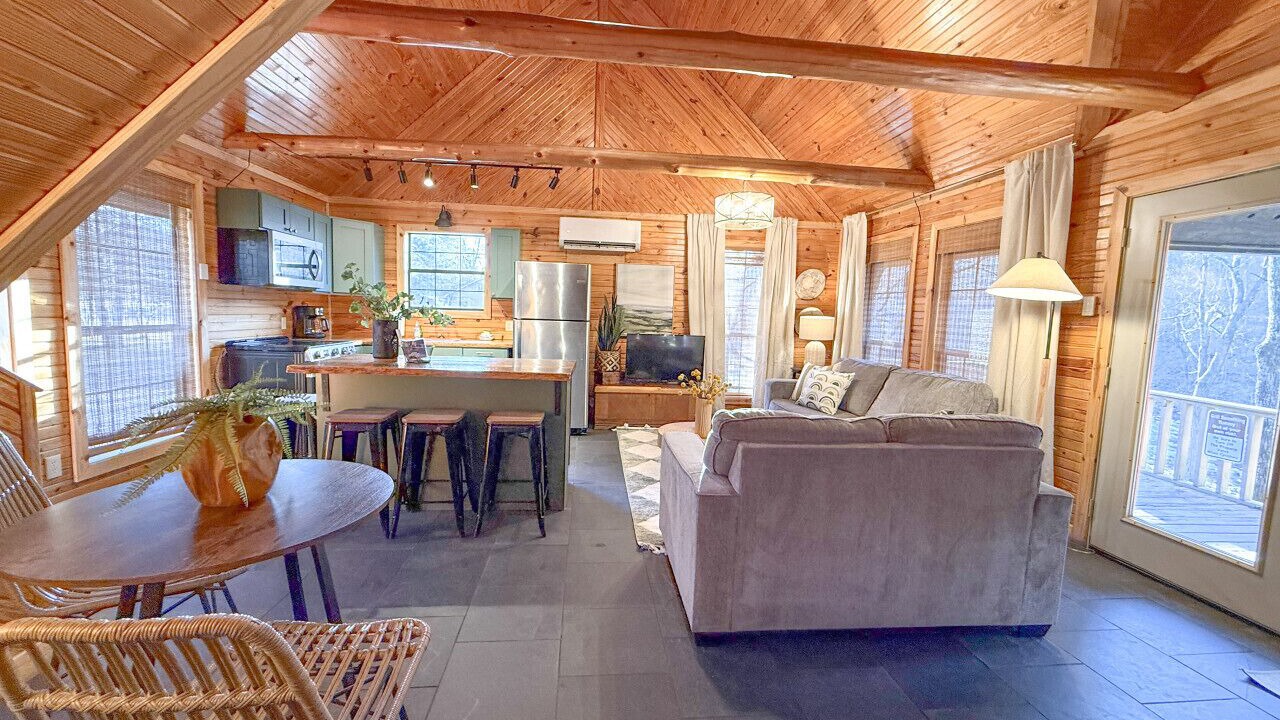 Photo of Livingroom in Boswell