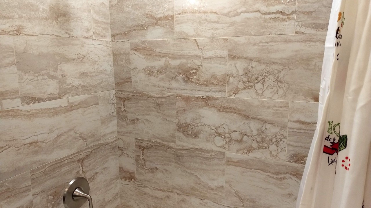 Photo of Bathroom in Twin Peaks