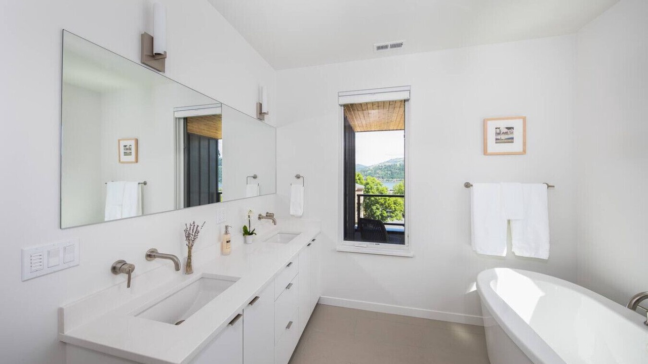Photo of Bathroom in Hood River