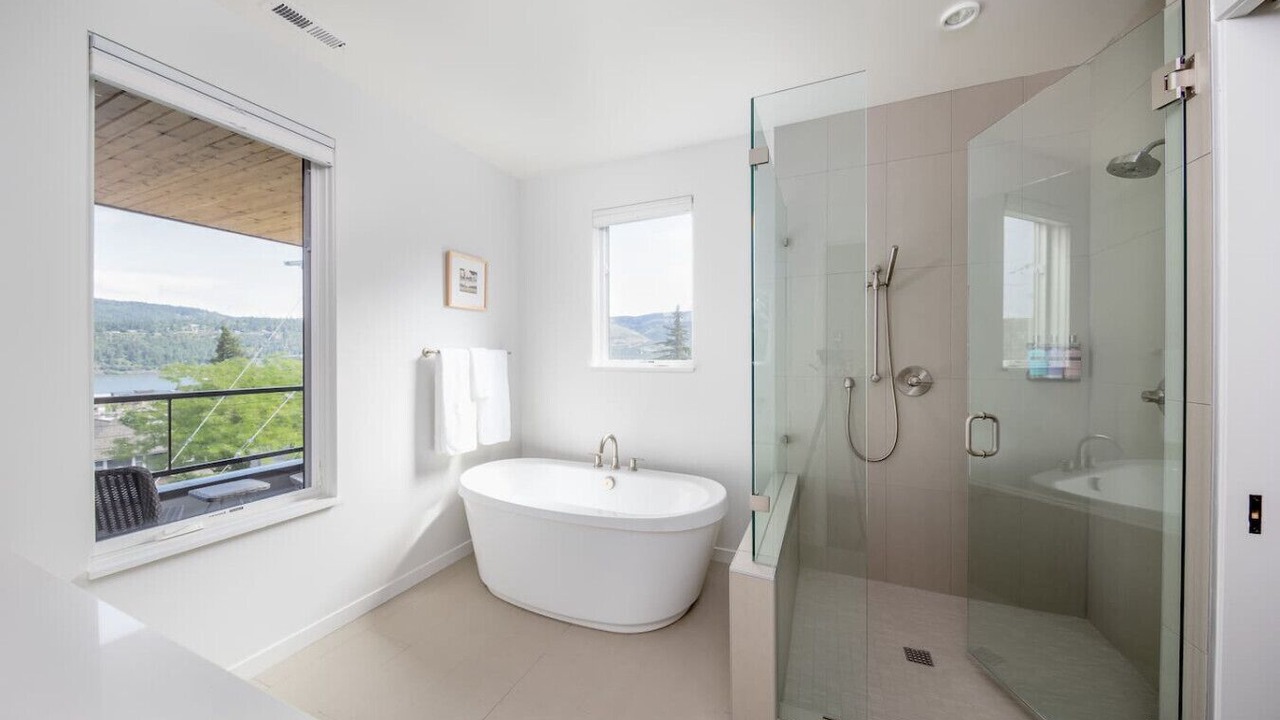 Photo of Bathroom in Hood River