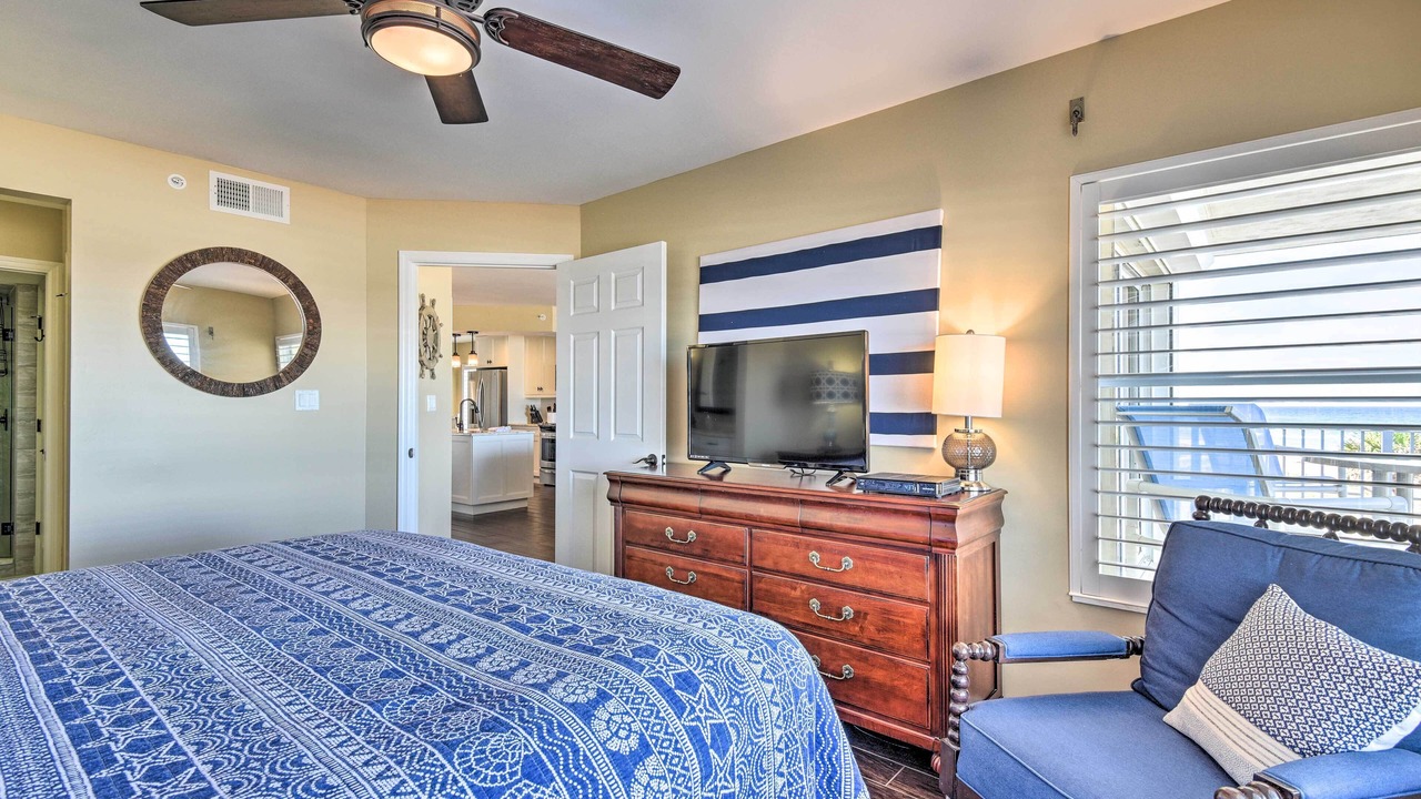 Photo of Bedroom in Seawinds Condo
