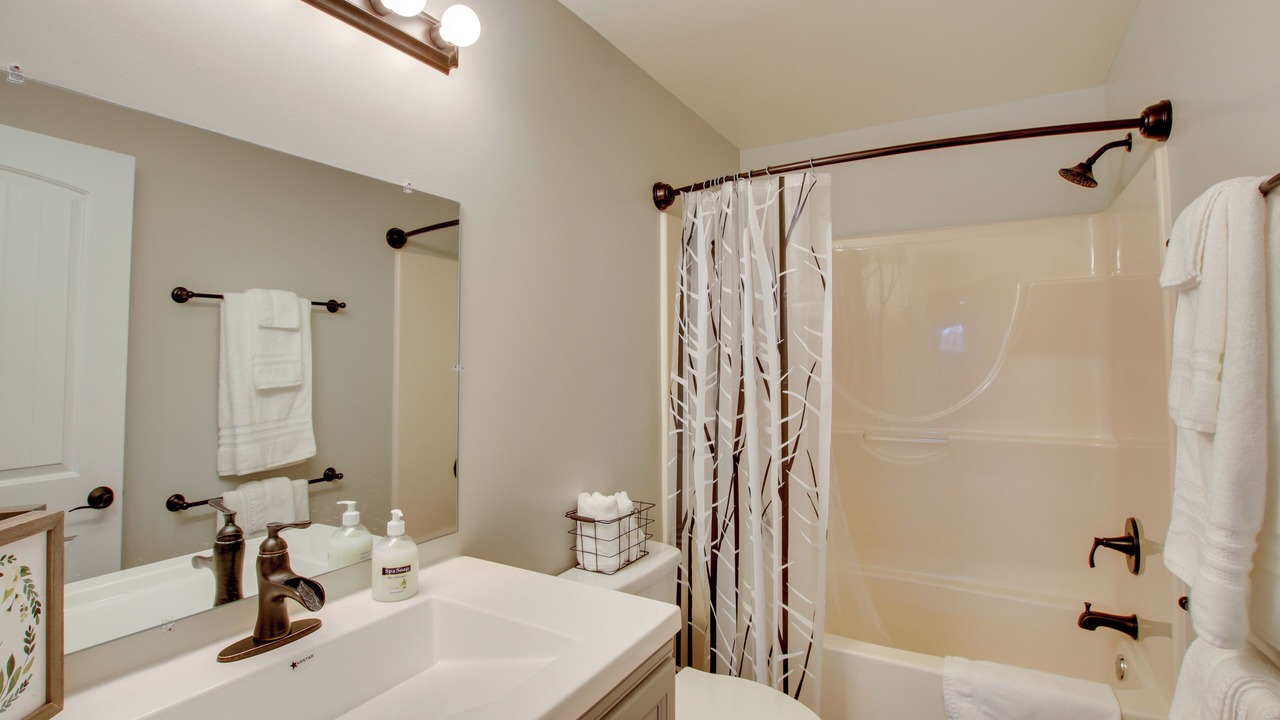 Photo of Bathroom in Ste Genevieve