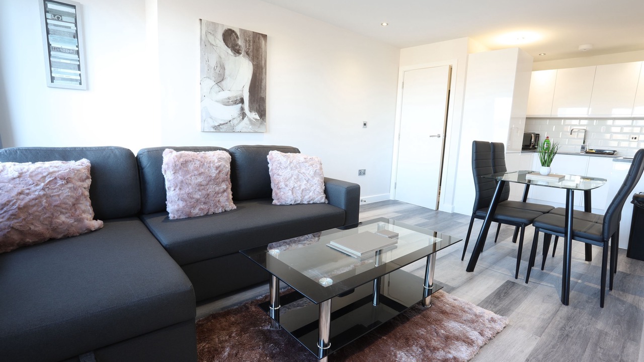 Photo of Livingroom in Sheldon