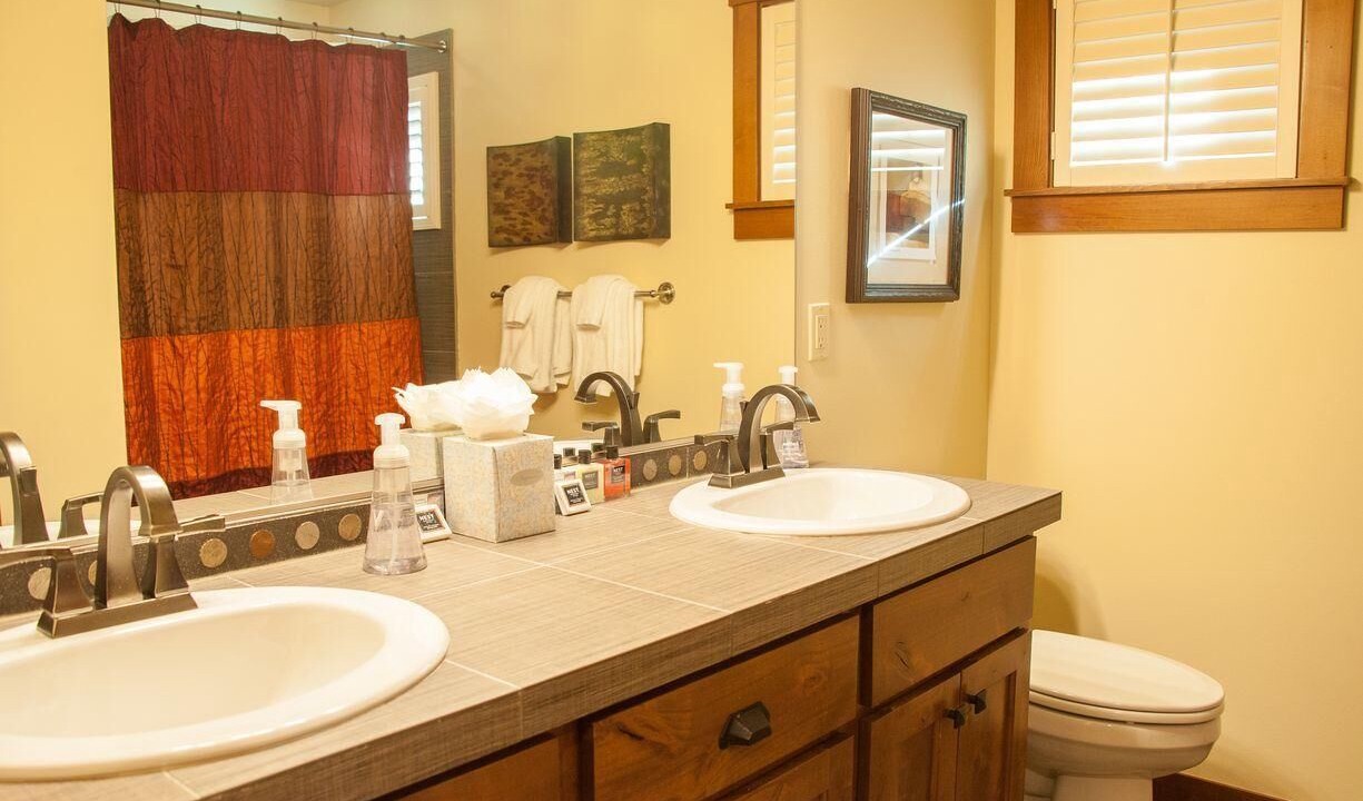 Photo of Bathroom in Cle Elum