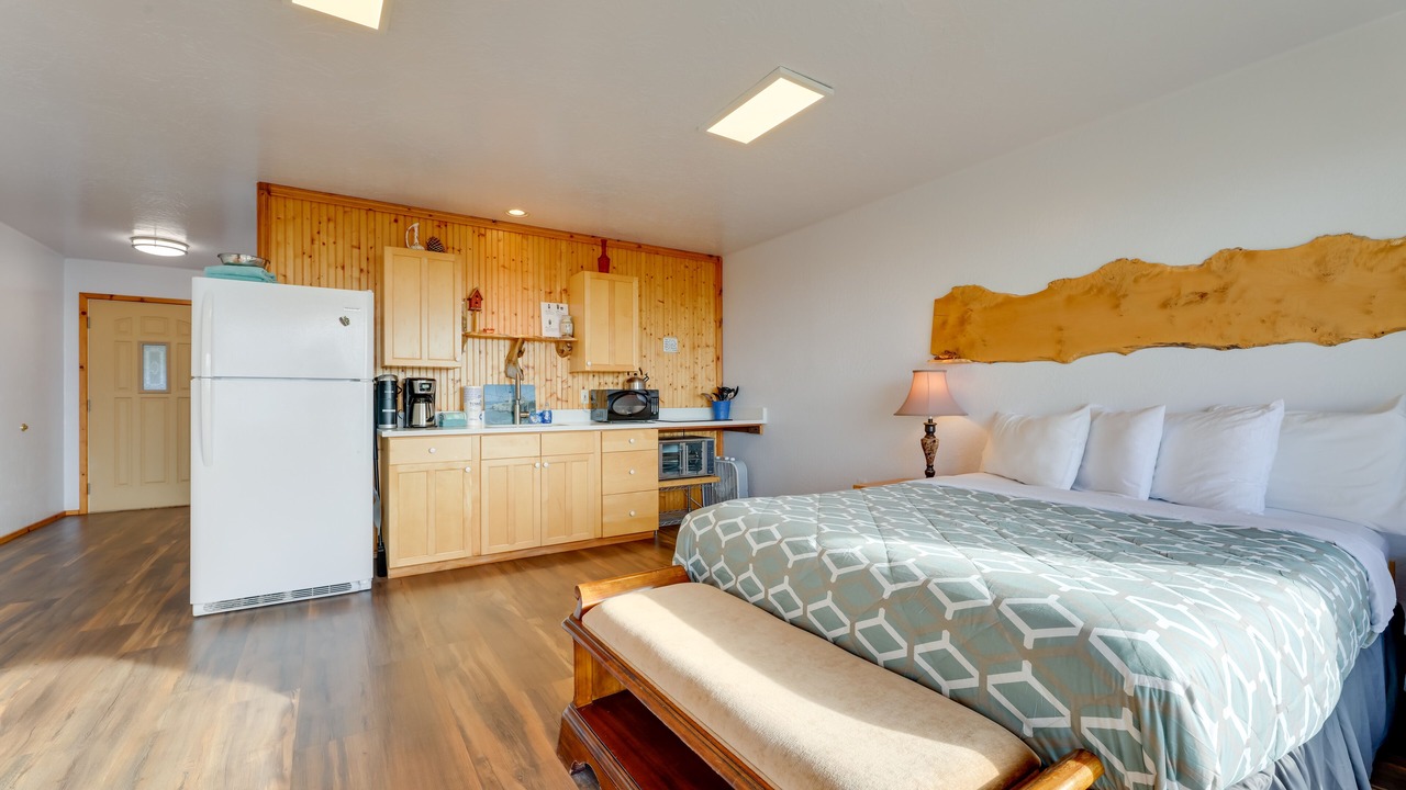 Photo of Bedroom in Waldport