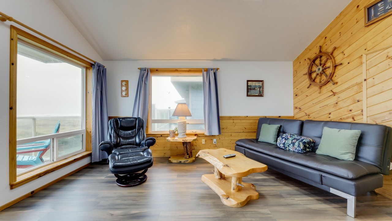 Photo of Bedroom in Waldport