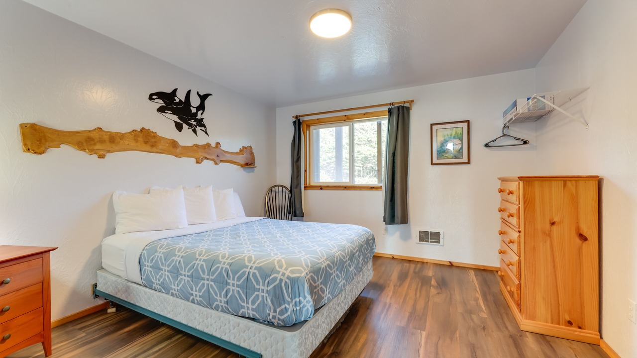 Photo of Bedroom in Waldport