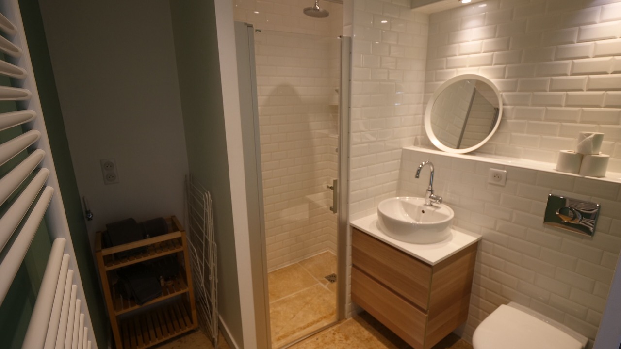 Photo of Bathroom in Ambillou