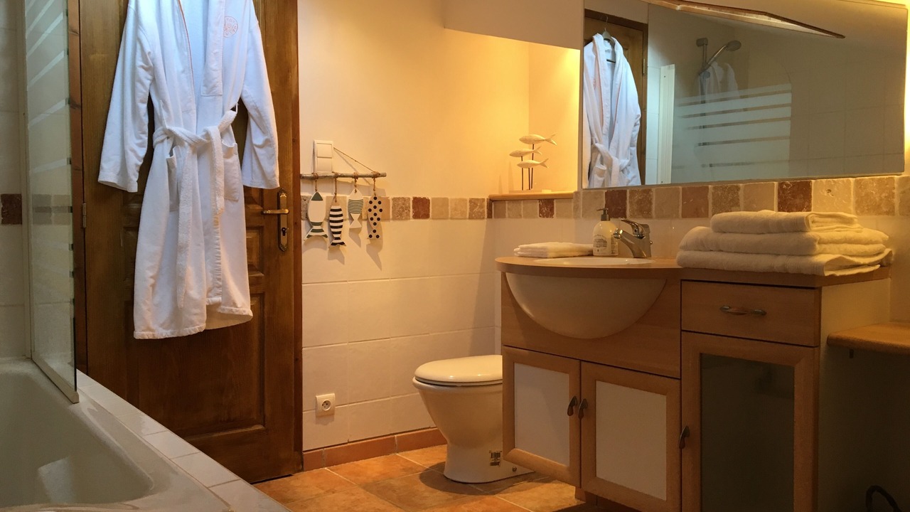 Photo of Bathroom in Lisle-sur-Tarn