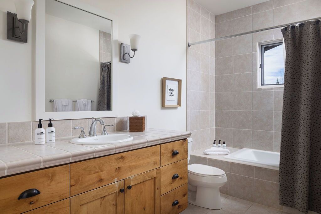 Photo of Bathroom in Granite Ridge