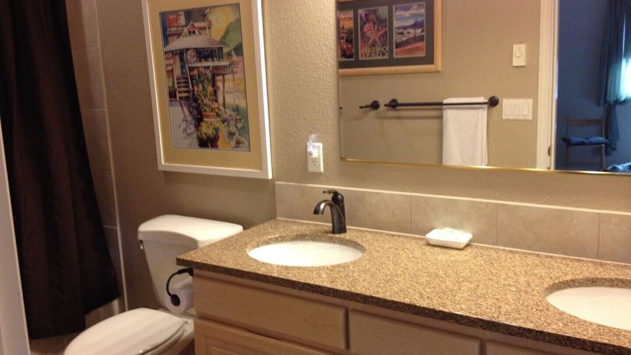 Photo of Bathroom in Neskowin