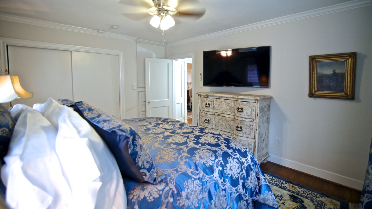 Photo of Bedroom in Greenway Plaza-Upper Kirby