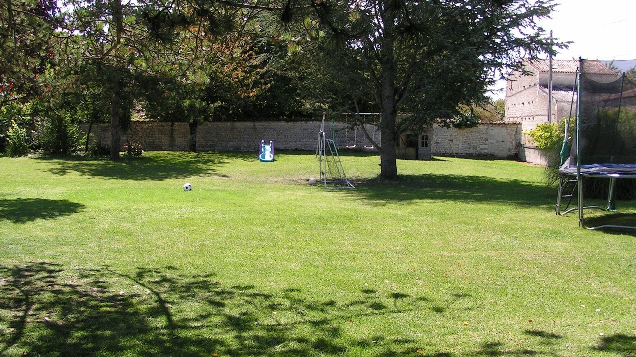 Photo of Outdoor in Villeneuve-la-Comtesse