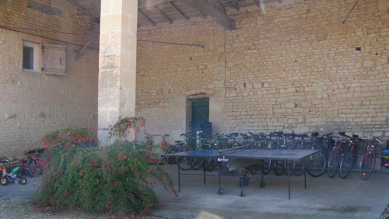 Photo of Outdoor in Villeneuve-la-Comtesse