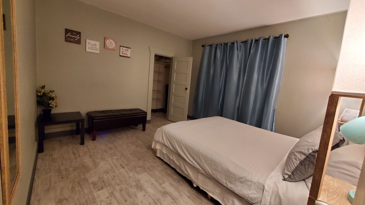 Photo of Bedroom in Aloha