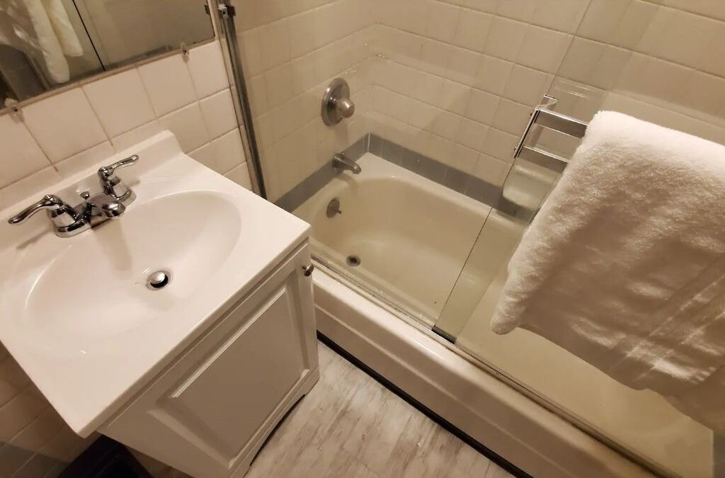 Photo of Bathroom in Aloha