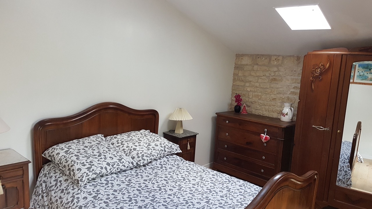 Photo of Bedroom in Duil-sur-le-Mignon