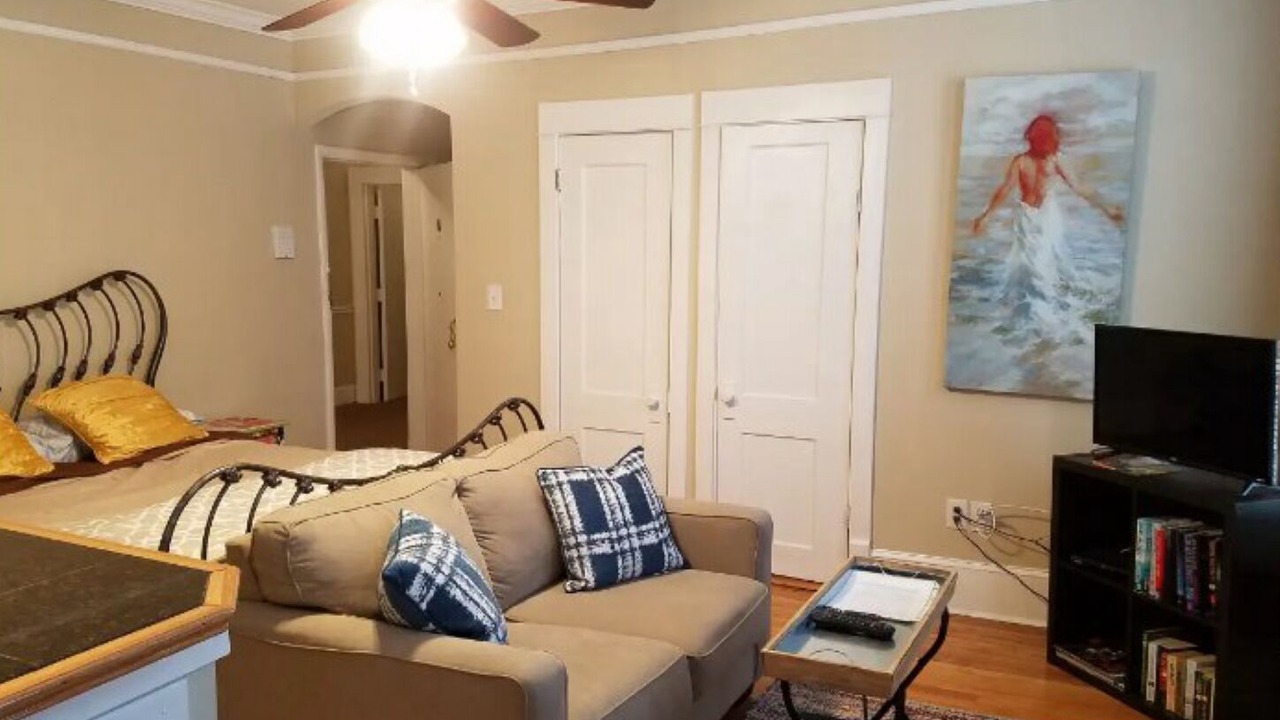 Photo of Livingroom in Midtown