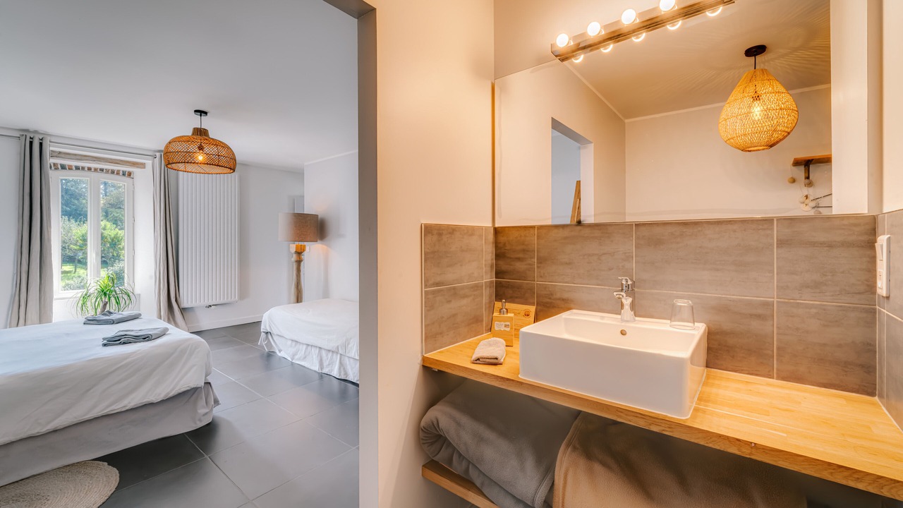 Photo of Bathroom in Villeneuve-sur-Yonne