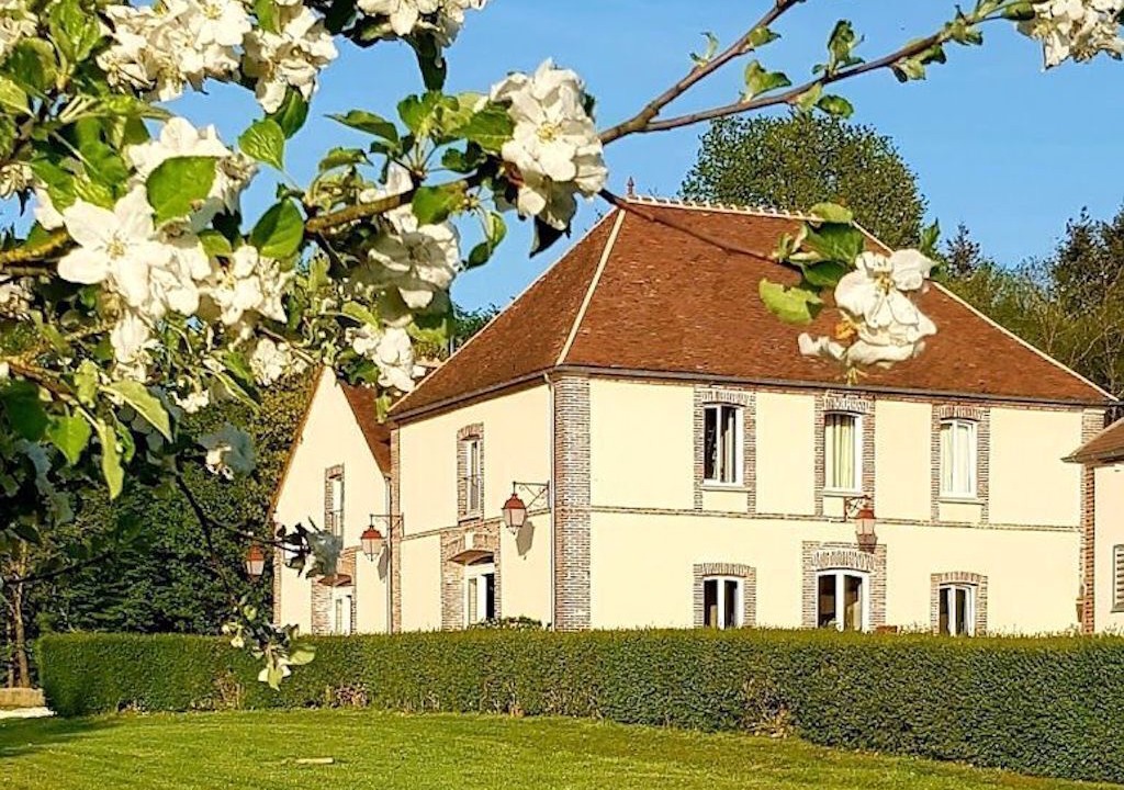 Photo of Outdoor in Villeneuve-sur-Yonne