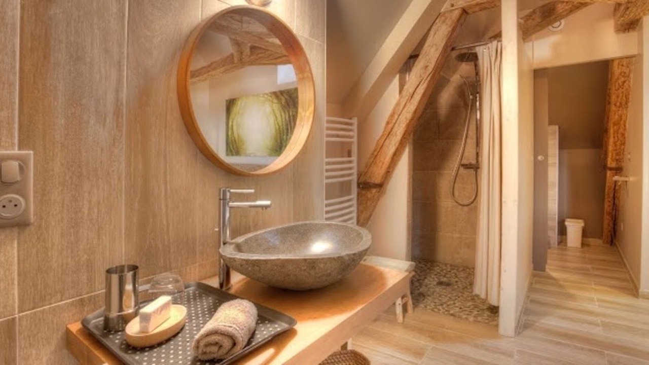 Photo of Bathroom in Villeneuve-sur-Yonne