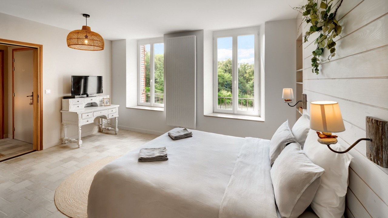 Photo of Bedroom in Villeneuve-sur-Yonne