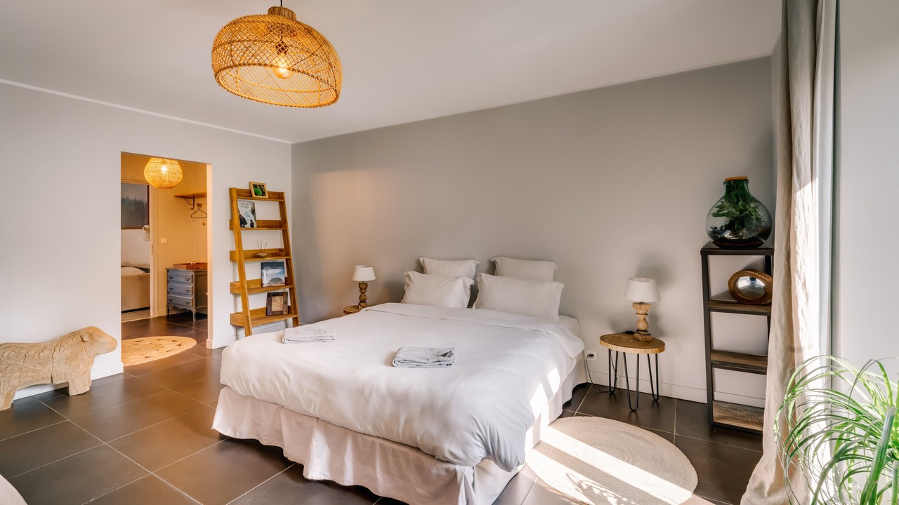 Photo of Bedroom in Villeneuve-sur-Yonne