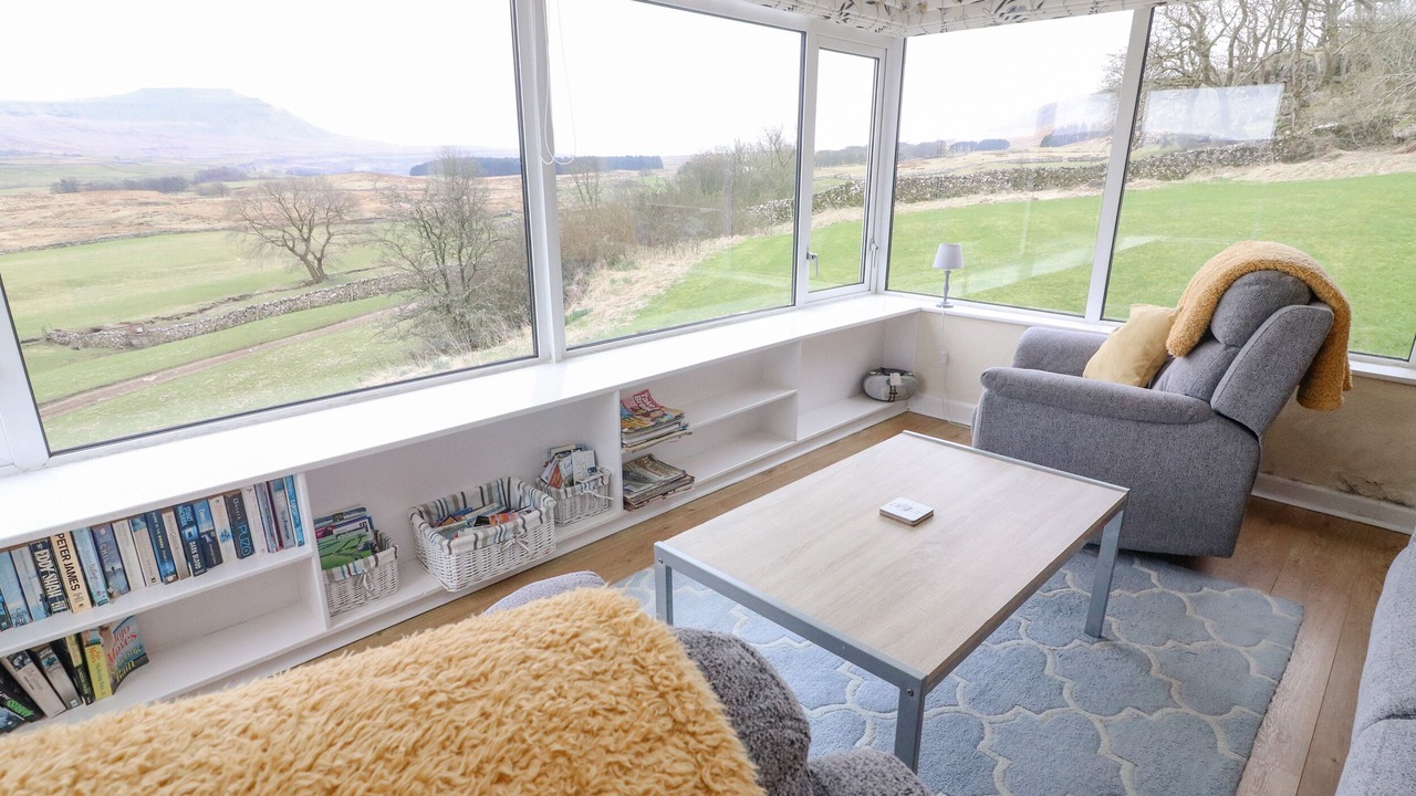 Photo of Livingroom in Fourstones Near Bentham