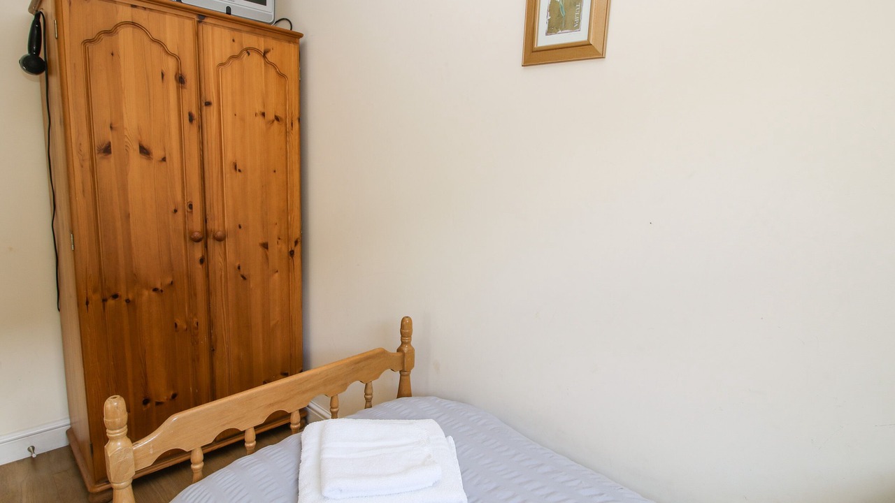 Photo of Bedroom in Mold