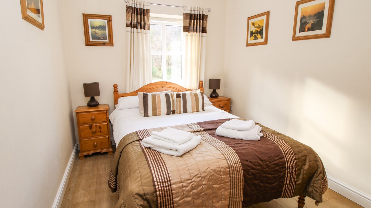 Photo of Bedroom in Mold