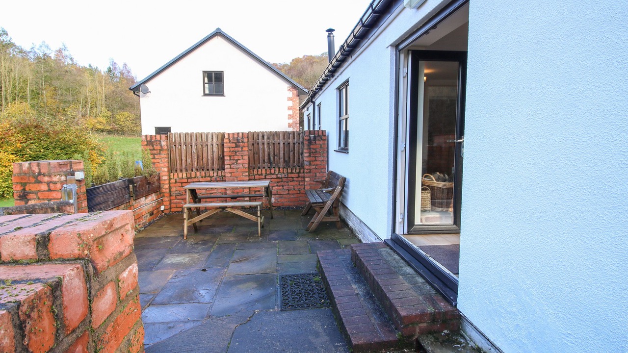 Photo of Outdoor in Mold