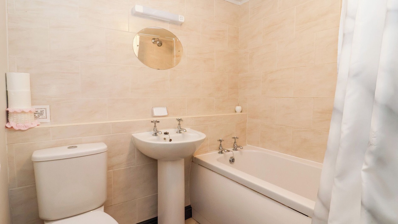 Photo of Bathroom in Scawton