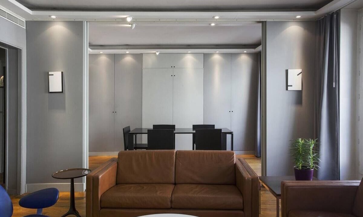 Photo of Livingroom in 8th Arrondissement