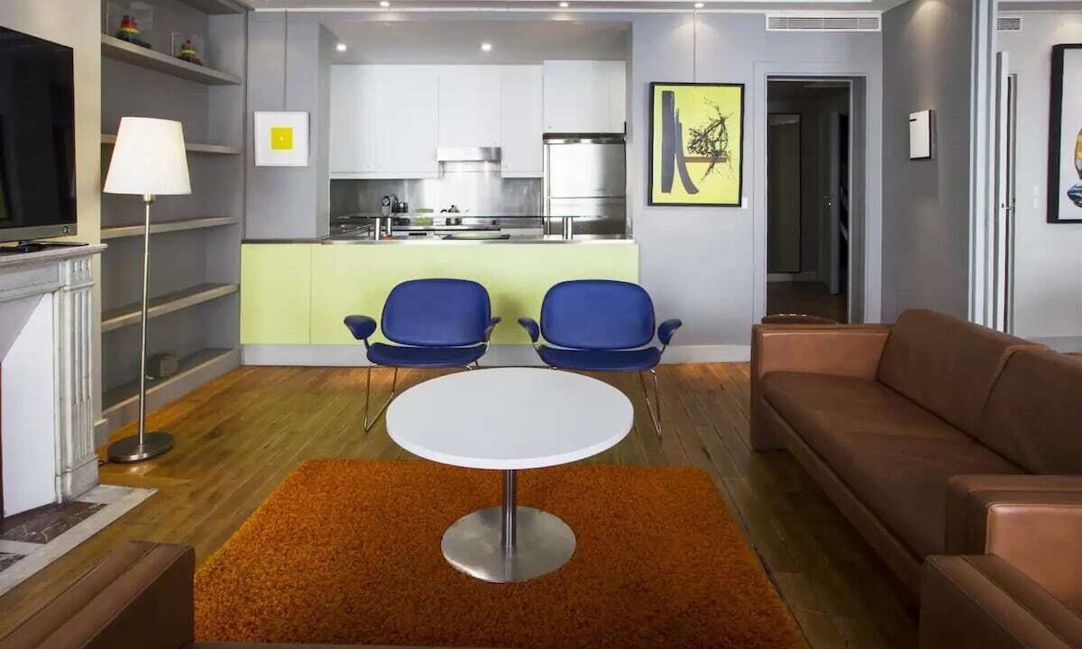 Photo of Livingroom in 8th Arrondissement