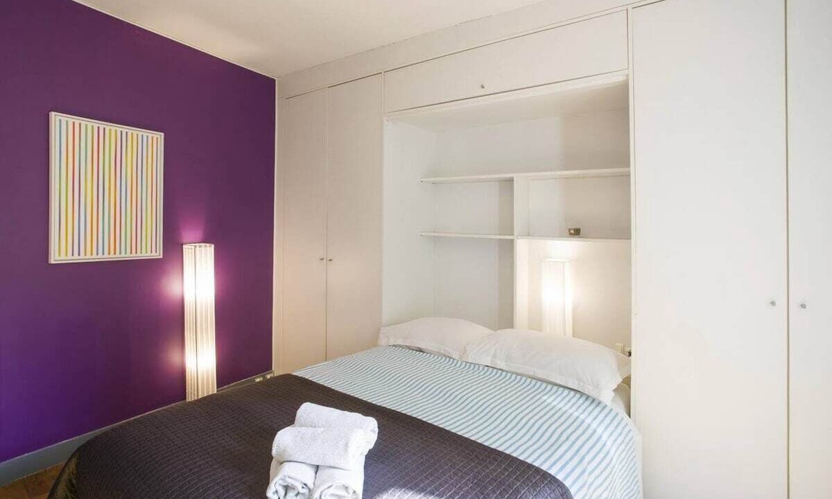 Photo of Bedroom in 8th Arrondissement