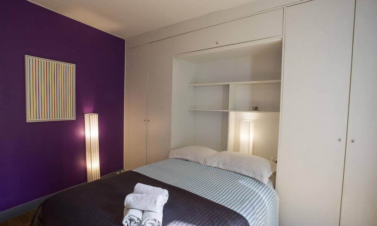 Photo of Bedroom in 8th Arrondissement