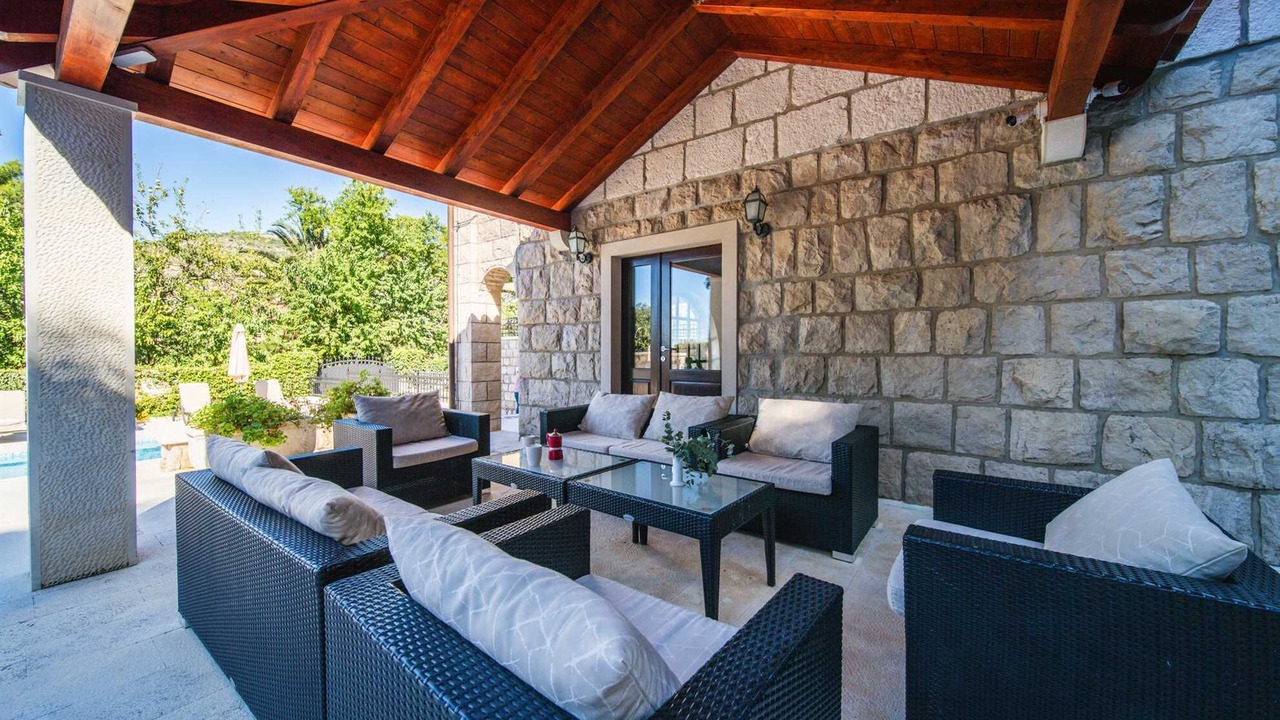 Photo of Patio Balcony in Babin Kuk