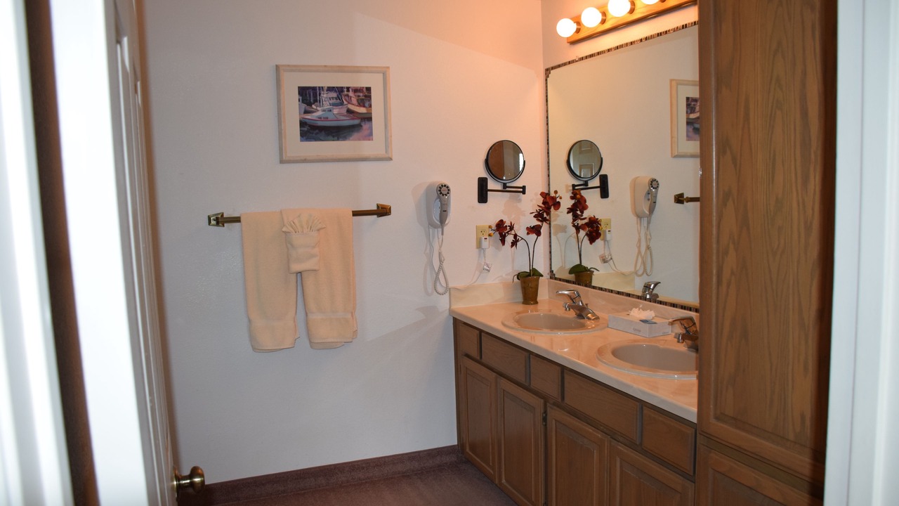 Photo of Bathroom in Agate Beach