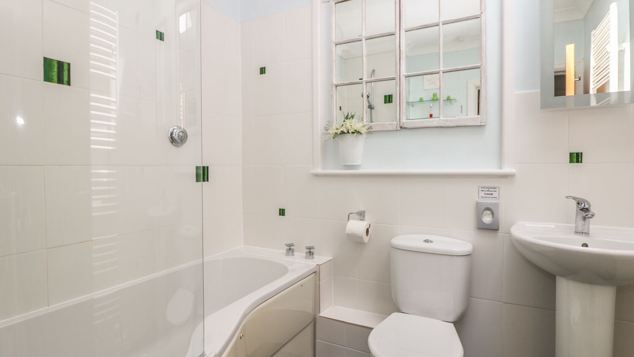 Photo of Bathroom in Treator