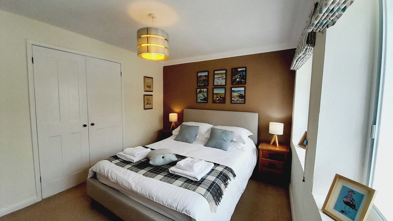 Photo of Others in Hele