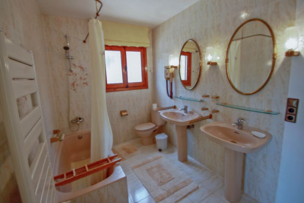 Photo of Bathroom in Benimeit