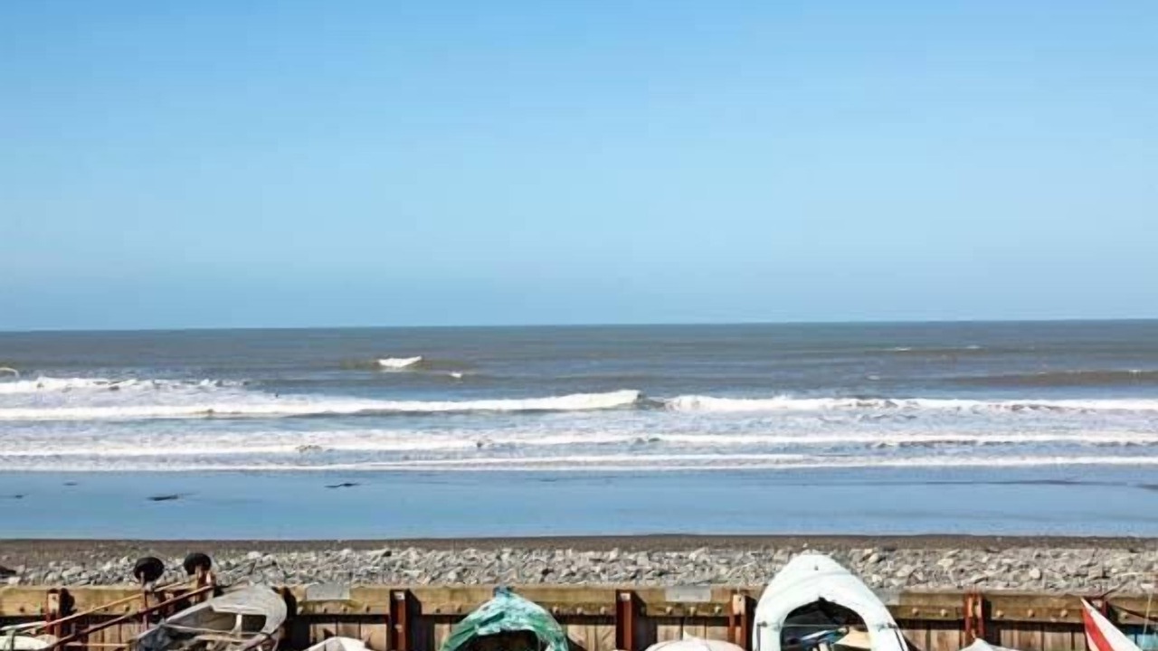 Photo of Others in Borth