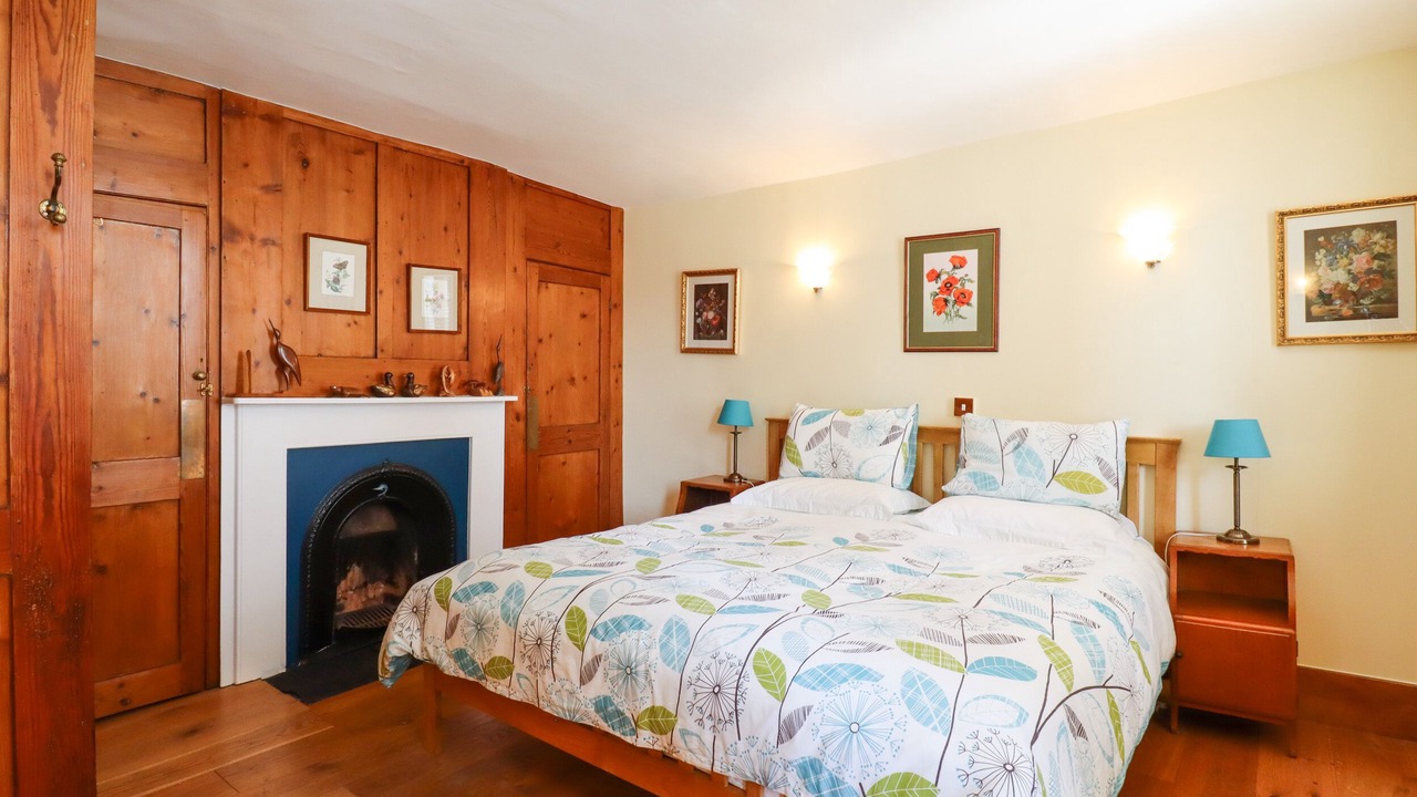 Photo of Bedroom in Deal