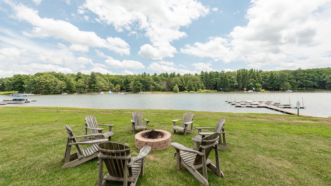 Photo of Outdoor in Waterfront Greens
