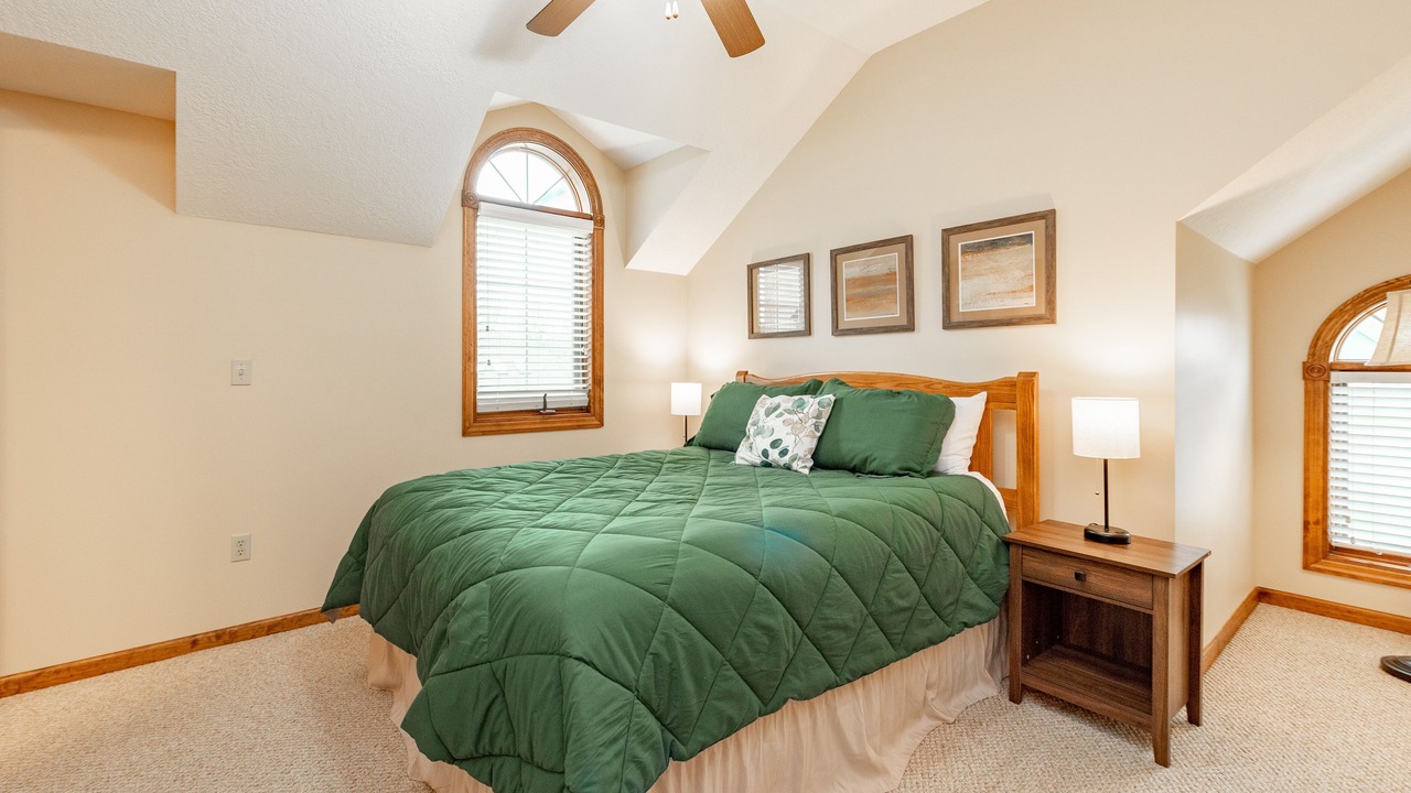 Photo of Bedroom in Waterfront Greens