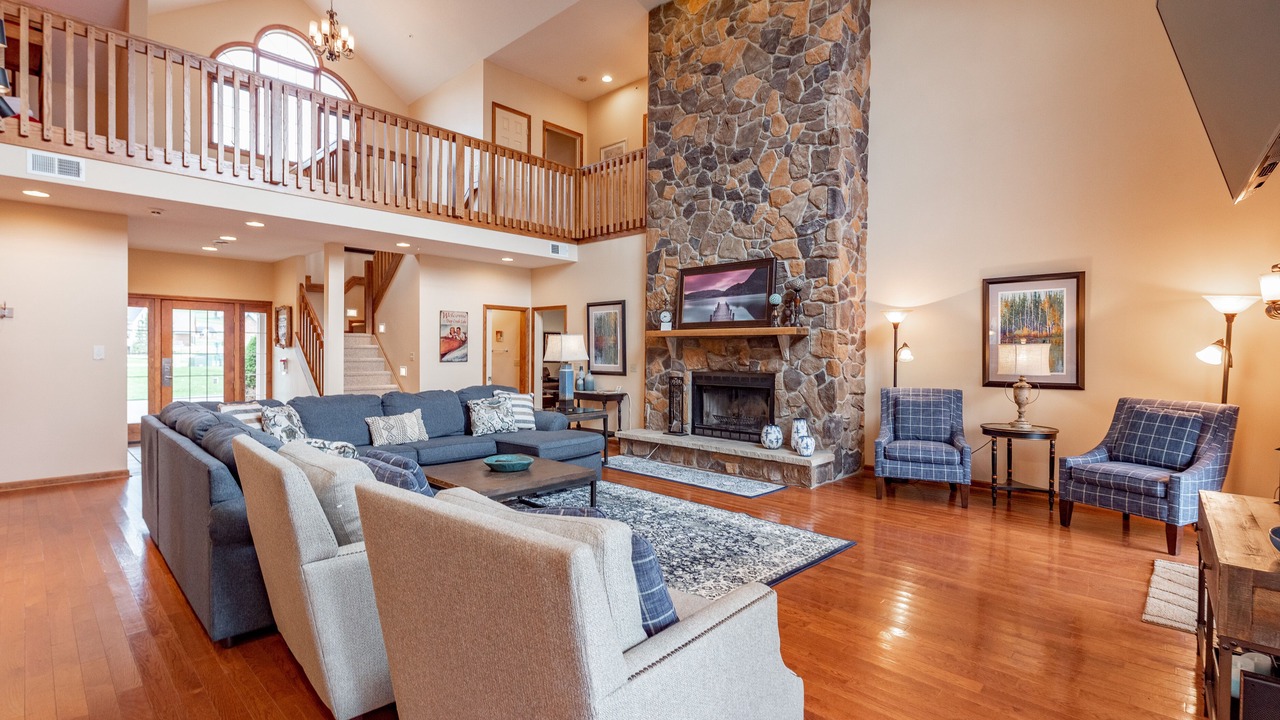 Photo of Livingroom in Waterfront Greens