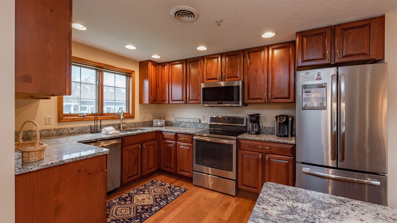 Photo of Kitchen in Waterfront Greens