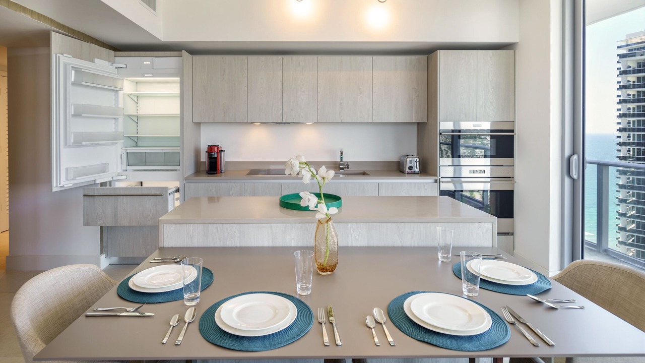 Photo of Others in Hollywood South Central Beach