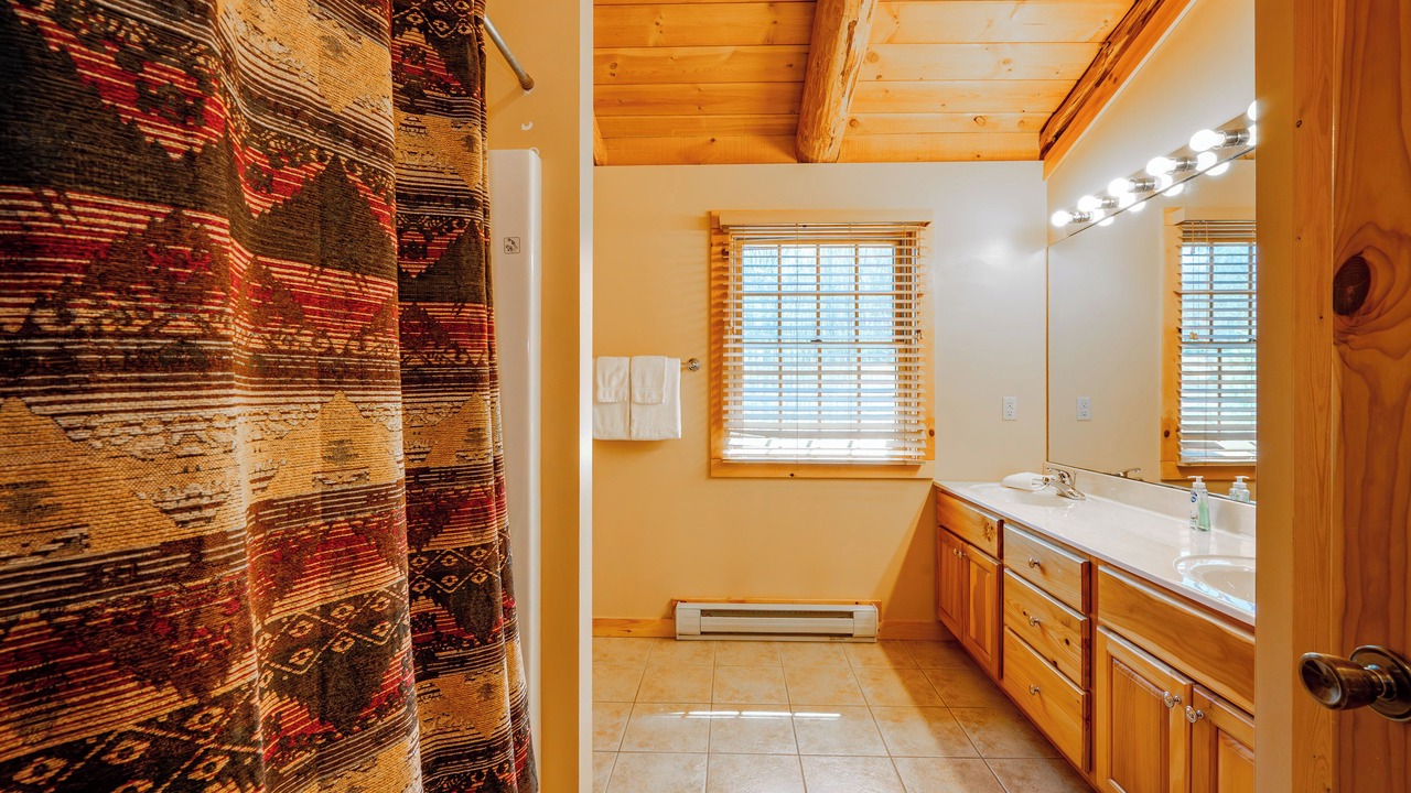 Photo of Bathroom in Mountainside